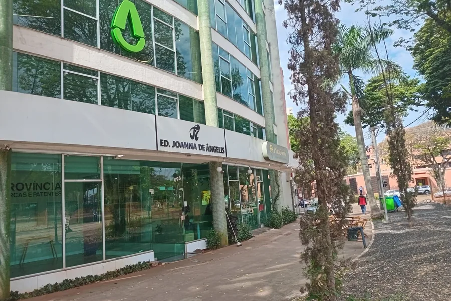 Entrada do Edifício Joanna de Ângelis, onde fica a unidade da Província em Maringá